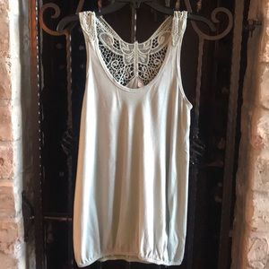 🌸 Tunic with butterfly detailing on the back 🌸